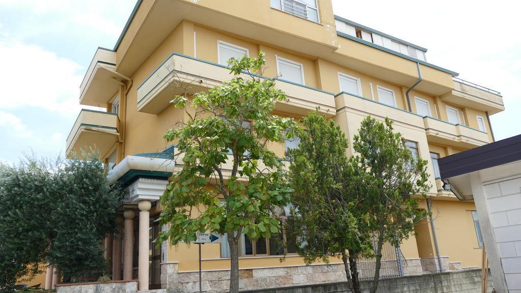 Hotel L'Ulivo Mirabella Eclano المظهر الخارجي الصورة
